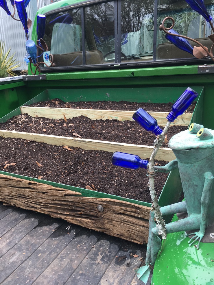 Metal Garden Box with Terraces