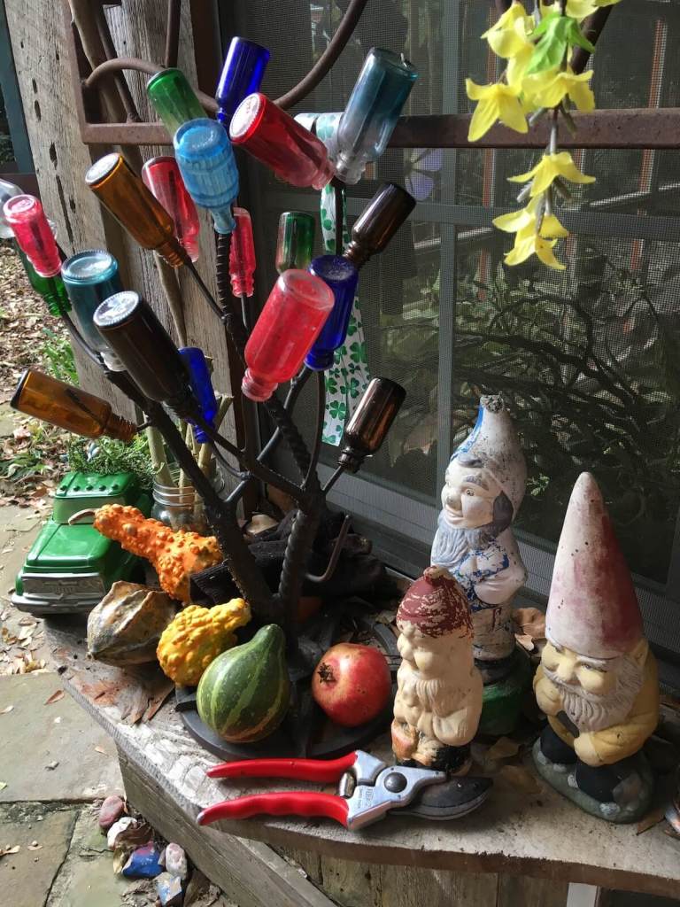 Miniature bottle tree