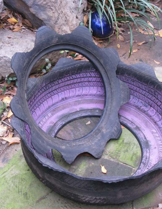 Finished tire planter