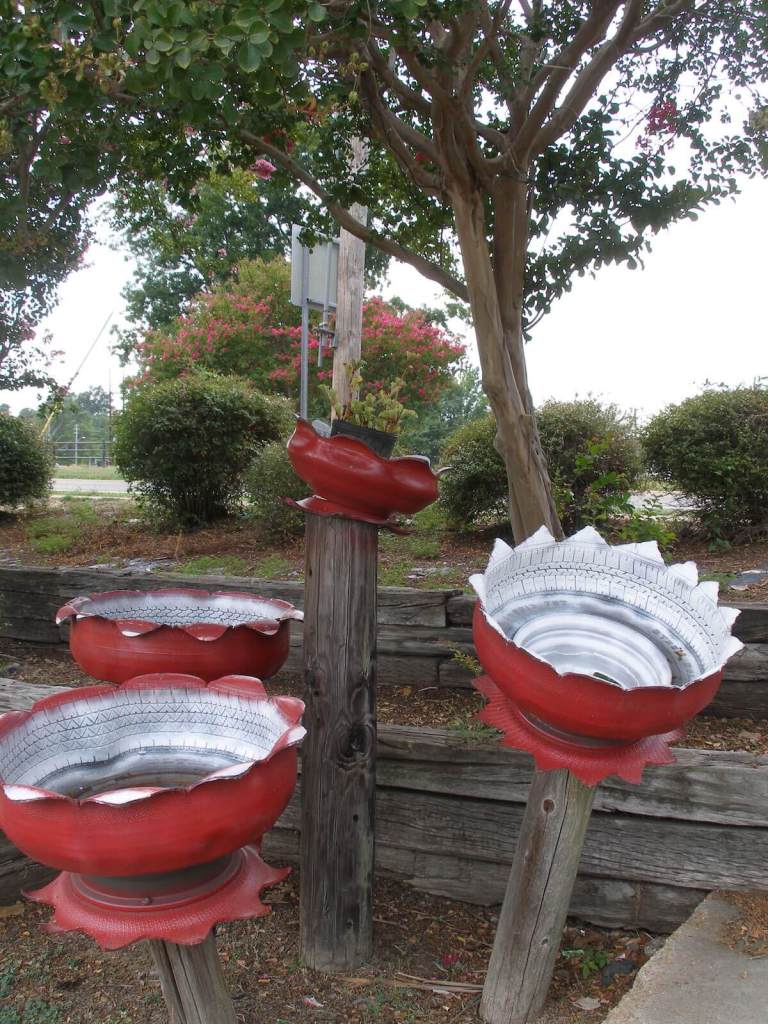 Felder's tire art in Canton